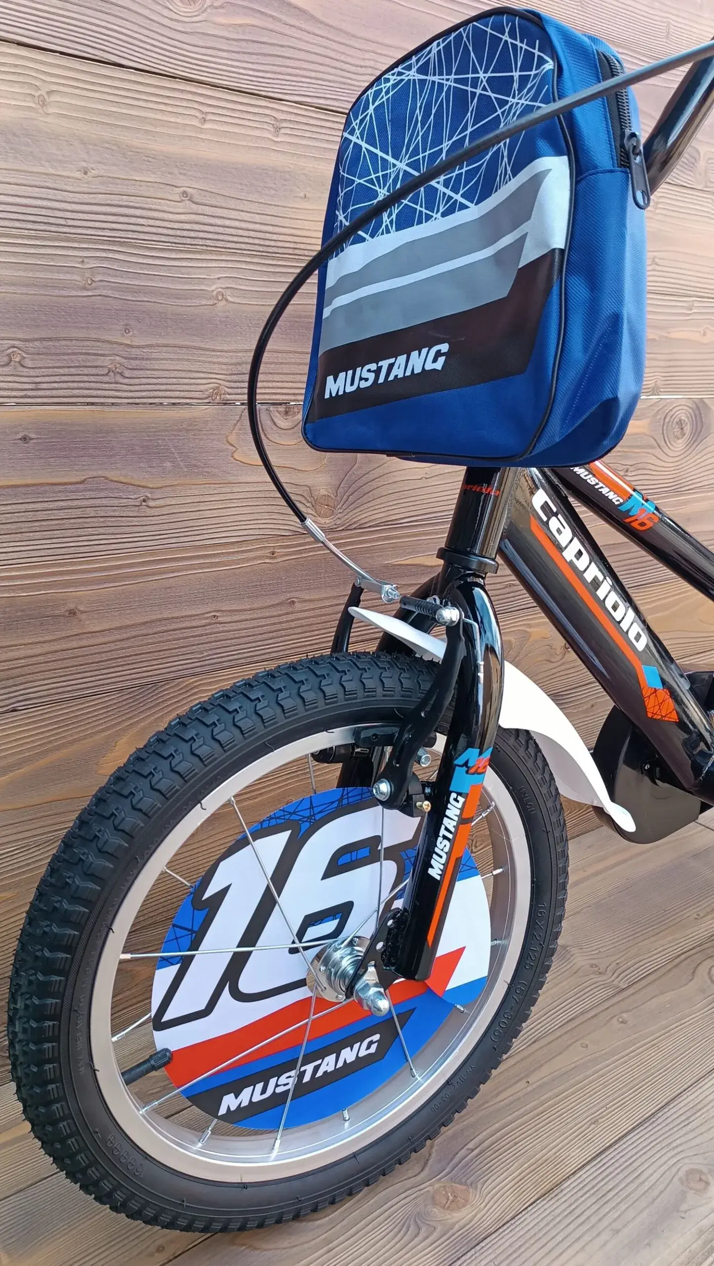 Bicicleta cu roti ajutatoare Capriolo Mustang black blue red